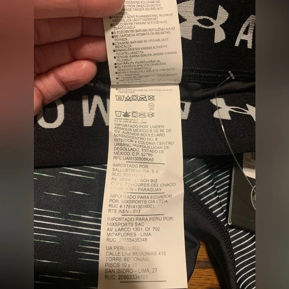 Under Armour HeatGear Legging, Black/Metallic Silver, X-Small - Picture 4 of 10